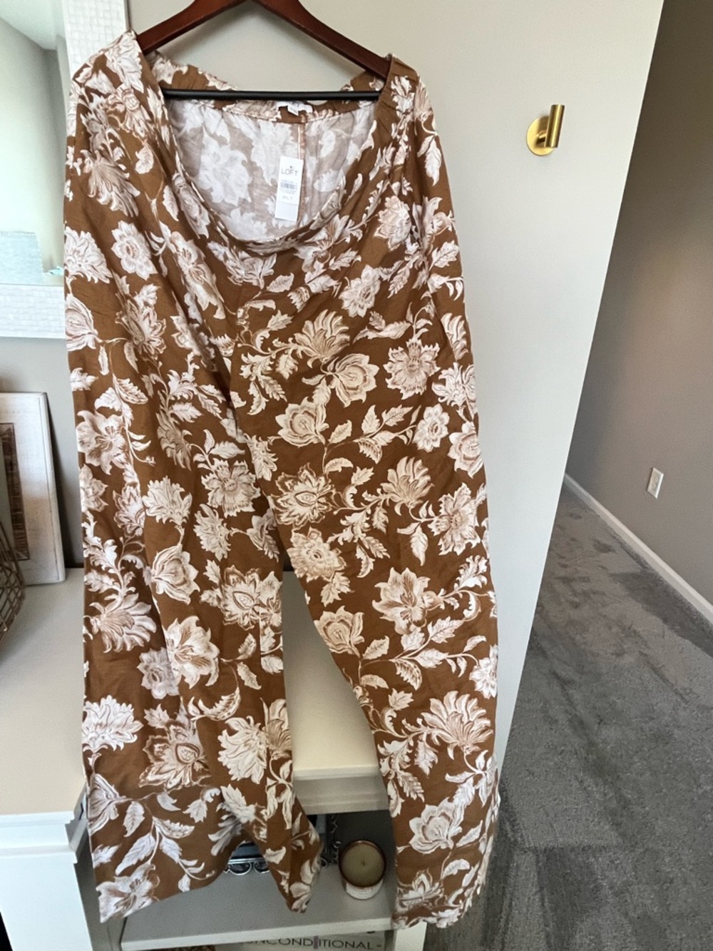NWT linen type printed pants